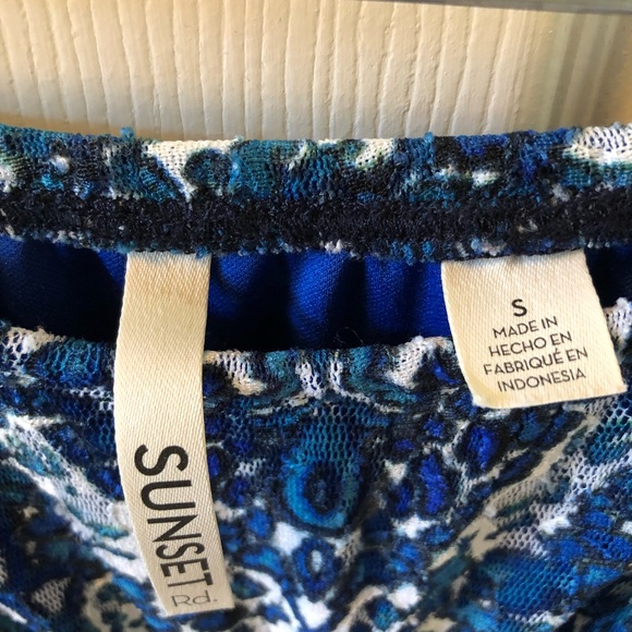 Cute skirt size small - Picture 3 of 6